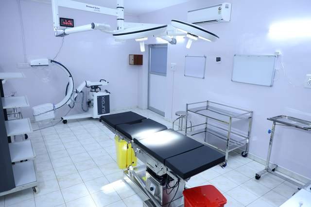 புதிய Operation Theatre, C-Arm — The new operation theatre with C-arm at Sugapriya Hospital